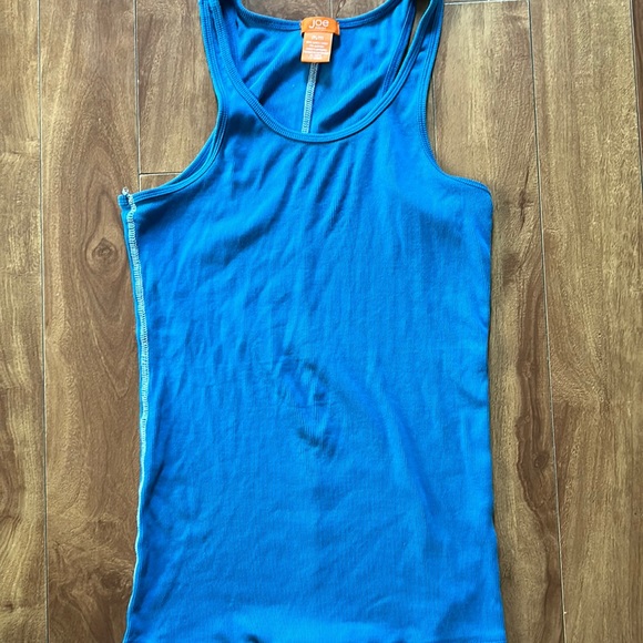 🔥Women’s Medium Tank Top Bundle🔥 - Picture 7 of 12